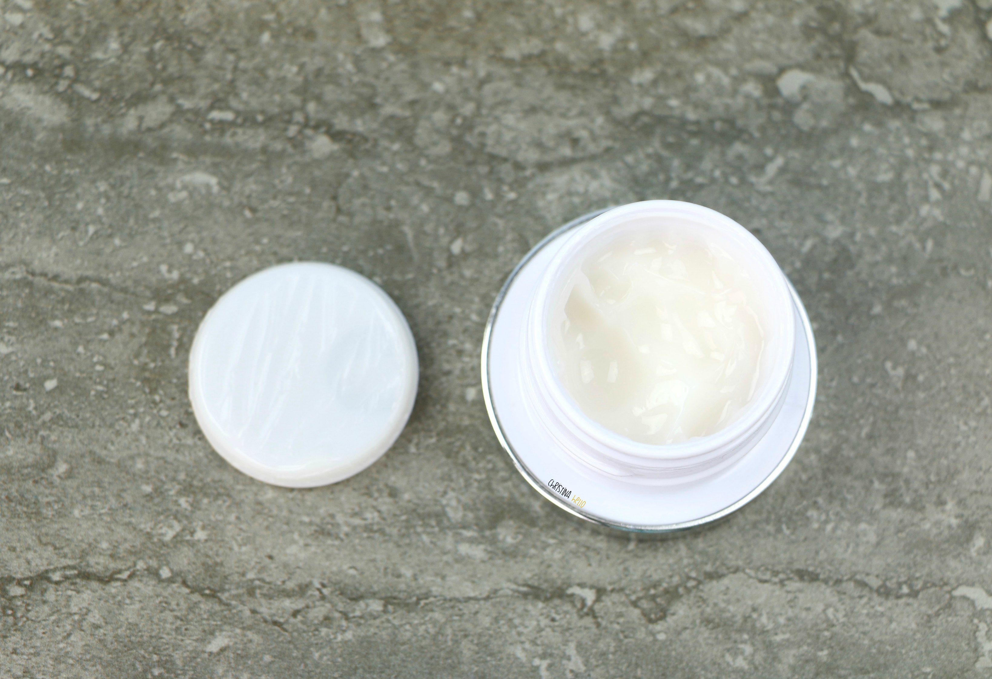 amorepacific rejuvenating eye treatment gel