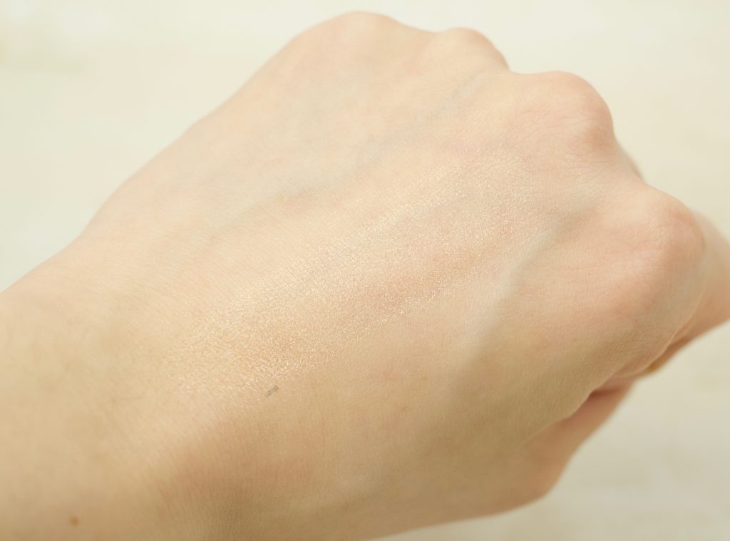 Marc Jacobs highlighter swatch